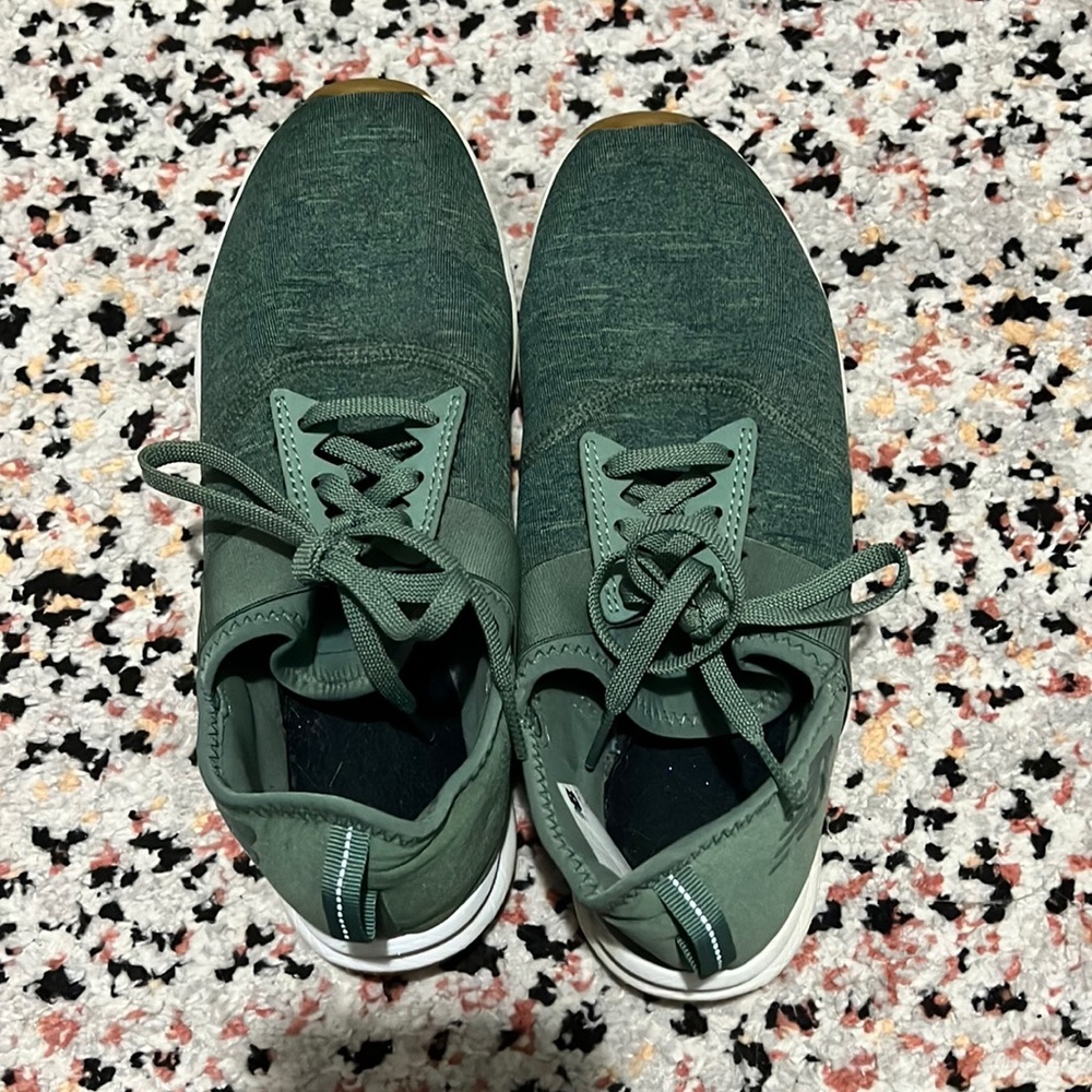 Women’s New Balance sneakers